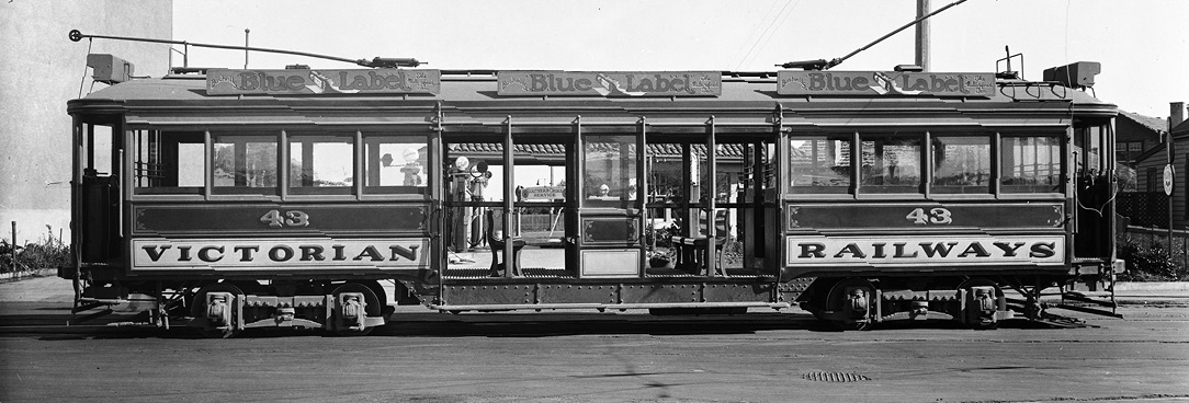 Black and white photo, old tram